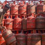 வணிக பயன்பாட்டுக்கான சமையல் காஸ் சிலிண்டர் விலை குறைந்தது: எண்ணெய் நிறுவனங்கள் அறிவிப்பு